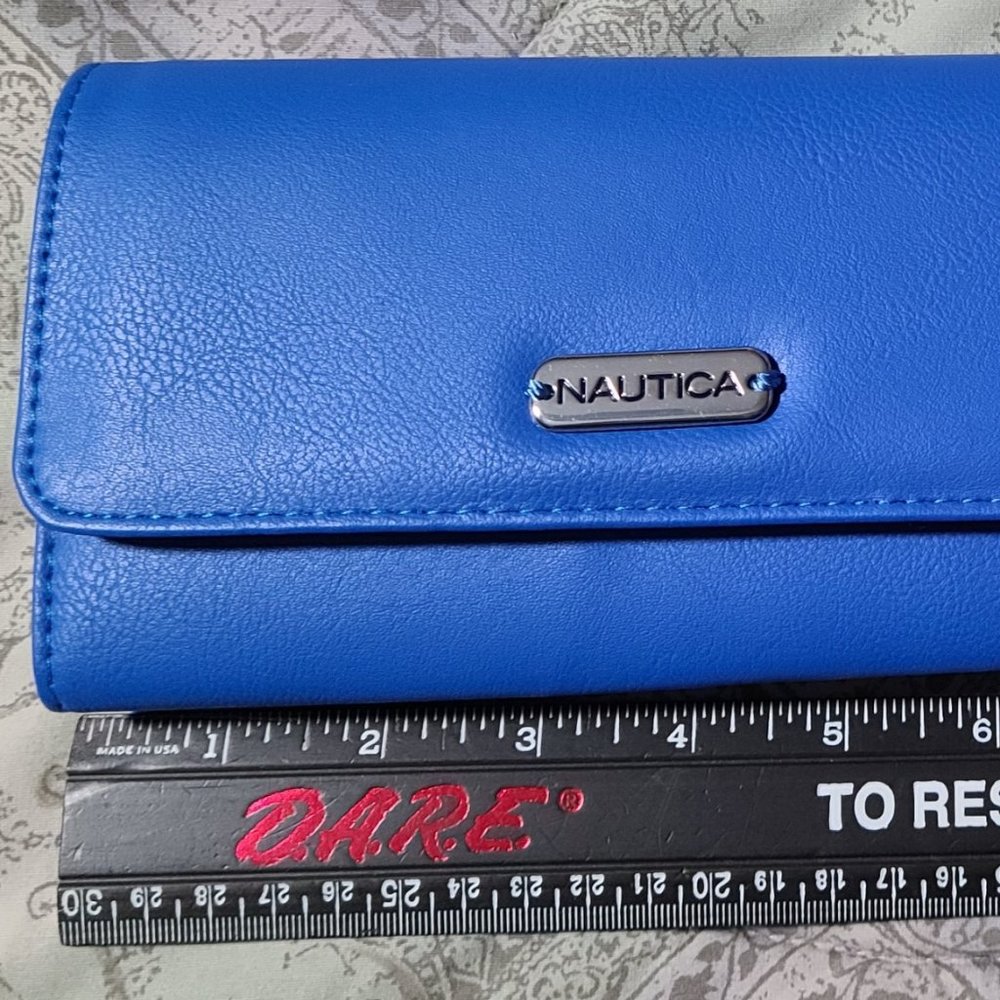 Nautica Money Manager Wallet in Deep Sea Dive Blue